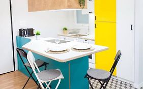 Fully Renovated, Modern Beauty In Central Athens!